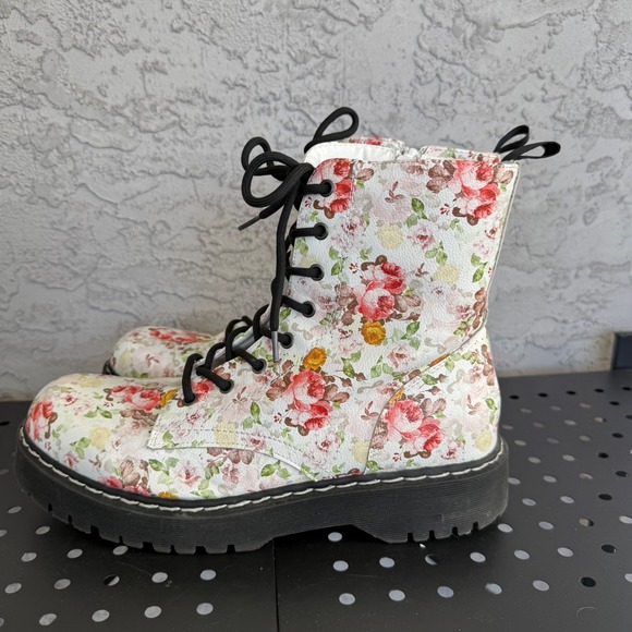UNIONBAY Hayden White Rose Combat Boots Womens 11 Floral Chukka Streetwear - Picture 3 of 9